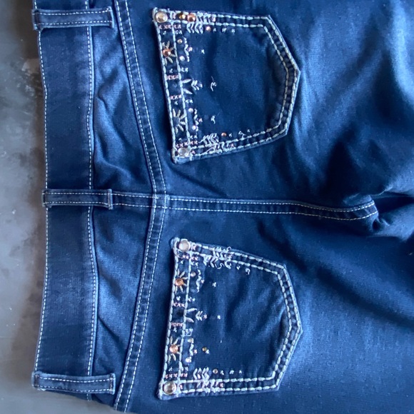 Jeans - Picture 3 of 5